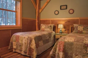 Charming and meticulously cleaned cabin with panoramic view of the Green Mtns - Image 4