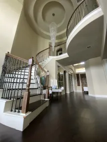 Newly Listed Oasis - Image 4