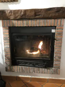 Appartement immeuble classé, centre-ville d'Embrun - Image 2