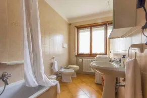 Family-Friendly Apartment Near Terme Comano - Image 4