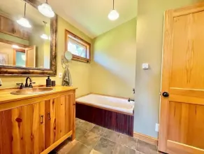 Unique Cypress cottage, close to Charlottesville with mountain views. - Image 2