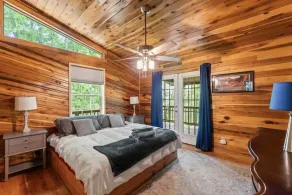 3BR 1.5BA w/ King Bed/Hot Tub in Heart of RRG! - Image 5