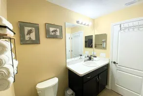 Sundance' Acres Peaceful and Private New House with Hot Tub and Fire Pit - Image 4