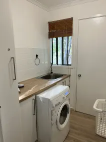 Cosy Family Home 500 metres from Red Rock Beach - Image 2