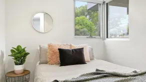 SURF CENTRAL - Wifi, double garage & smack bang in the middle of town - Image 4