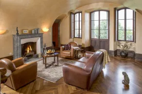 Chateau Ste Genevieve - Image 4