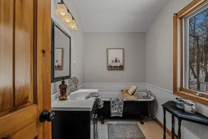 Sqyrls Nest - 3BR Retreat With a Hot Tub - Image 2