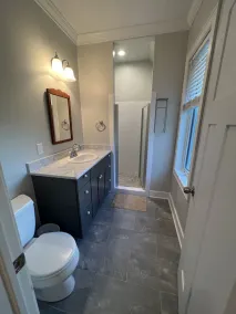 Charming Spacious Cottage, private, water views, close to amenities - Image 5
