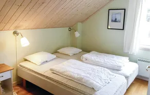 Gorgeous Home In Mollösund With Kitchen - Image 4