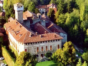 Guest House in Monferrato with Castle Views - Image 4