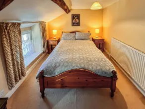 2 bedroom accommodation in Ambleside - Image 3