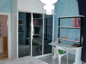 Karaktär hus lägenhet i familjehem - Image 4