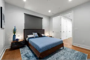 Luxurious Midtown Home Rooftop Views by Silverx - Image 4