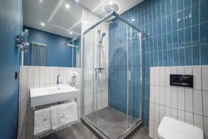 Vinfort Aparthotel - Image 4