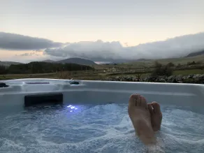 Beautifully converted dream retreat for 2 - hot tub, glorious views of Snowdon! - Image 3