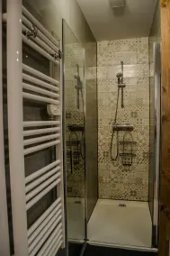 BnB Epernay   Studio 86   Votre Nid Douillet pour Deux à Épernay - Image 2