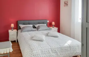 Stunning Home In Saint-Carreuc With Wifi - Image 4