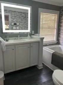 🌴Country Log Cabin - 2 Bedrooms,  & JACUZZI bath Near BEACH! - Image 4