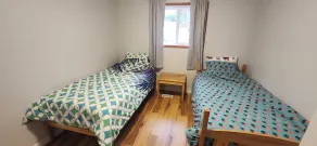Relax at cozy 3-Bedroom cottage on the lake - Image 4