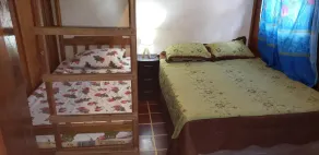 Lakefront Rustic House in Lago de Coatepeque - Image 3