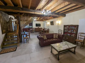 Gîte chaleureux avec jardin, accueil chevaux, proche Loire à Vélo et sites historiques - Image 1