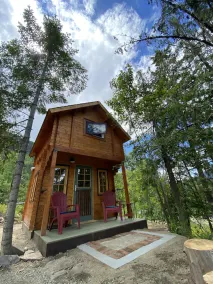 Discover Boho Bungalow: Peaceful  and Relaxing Cabin with Breathtaking Views! - Image 4