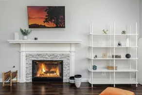 GOODE.HOMES | Luxury Modern Home w/ Jacuzzi - Image 3