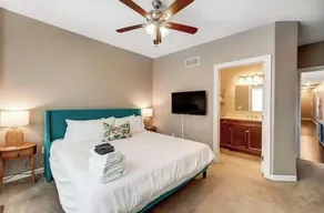 Oakley Square Sleeps 5-Fully Remodeled-Walkable - Image 5