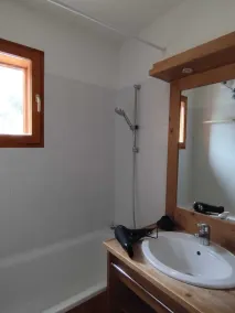 Mountain apartment ⭐️⭐️⭐️ heated pool, ski slopes 100m away. - Image 3