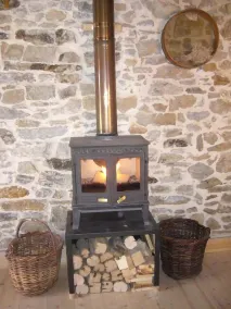Hus i stille landsby. Ideelle par og venner i Noceda del Bierzo León. - Image 2