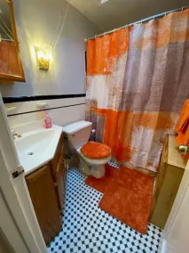 Cozy 2-bedroom Apartment - Image 2