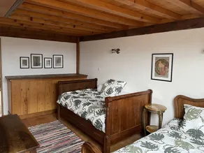 Small Burgundy stone house, private courtyard, close fromCluny, Taizé, Cormatin. - Image 4