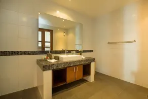 SEMINYAK, Great Value, 5 Bedroom villa - Image 5