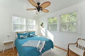 Remodeled home in Historic neighborhood. 20 min.~ AMI/ 5 min ~downtown Bradenton - Image 3