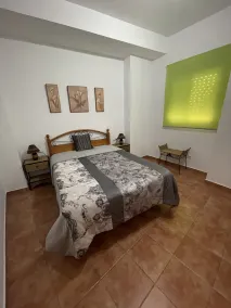 Rural apartment with patio - Image 4