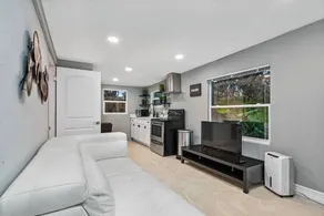 Guest House in Clearwater w/acces to Shared Swimming Pool (GH3) - Image 3