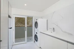 SEASHORE: North Avoca Beachfront, Panoramic ocean views, WiFi, Ultra modern. - Image 2