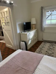 Conversion unique de produits laitiers indépendants situés dans une ferme New Forest - Image 5
