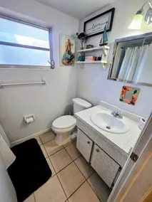 Central to all rivers and golf courses, 4 people, pet friendly, privacy fence. - Image 4