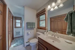 Private Lakefront on Fairview Lake - Sleeps 6-8 - Image 4