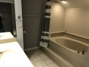 Frisch renoviert! Fischen, Trinken, Feiern, Auf dem Balkon über dem WASSER! - Image 5