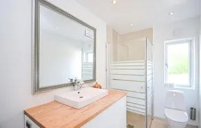 Stunning Apartment In Væggerløse With Wifi And 1 Bedrooms - Image 2