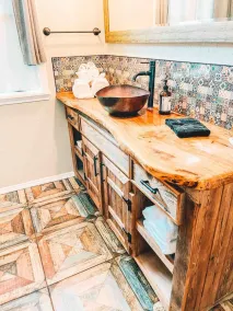 Cottage: Fire Pit | Covered Porch | Sleeps 4 | Wimberley TX - Image 3
