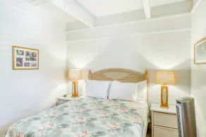 Classic island condo w/ partial ocean view, & shared hot tub & pool - Image 5