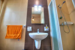 Spacious Apartment with Pool in Misrah Simar, Qala - Image 3