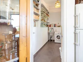 house with swimming pool and private yoga studio - Image 2