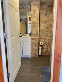 1-bedroom cottage with Grove Beach 🏖️ access. - Image 4