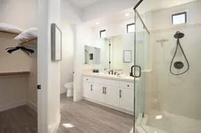 Luxury Resort Style Living w Pool & Jacuzzi - Image 2