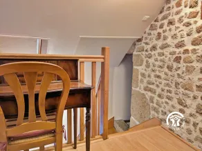 Habitación Parme en Antiguo Presbiterio con Encanto, Ideal para Senderismo y Exploración - Image 3