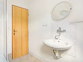 Lavish Cottage Near Ski Area in Cerny Dul - Image 4